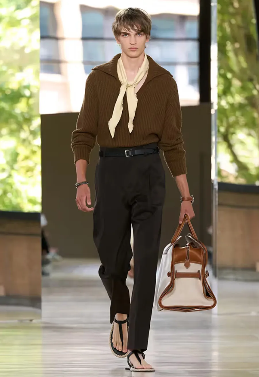 Hermès Menswear Xuân/Hè 2026: Khi sự lặng thầm lên tiếng giữa kinh đô thời trang