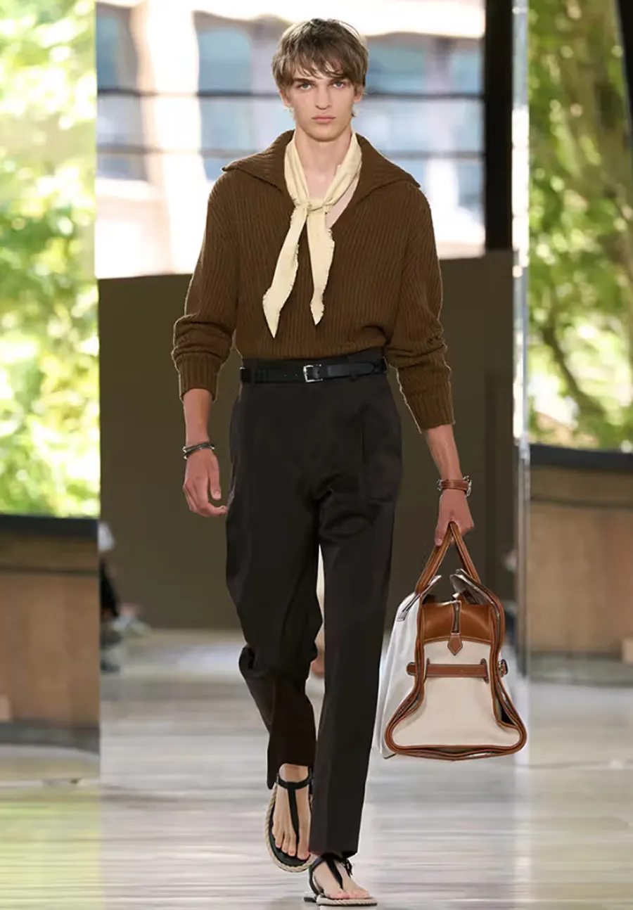 Hermès Menswear Xuân/Hè 2026: Khi sự lặng thầm lên tiếng giữa kinh đô thời trang