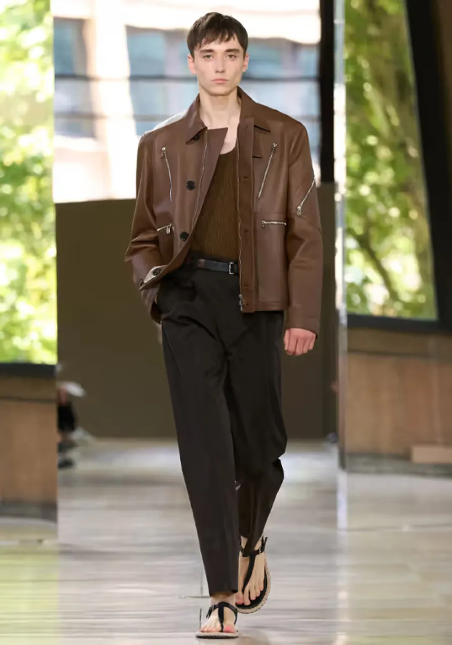 Hermès Menswear Xuân/Hè 2026: Khi sự lặng thầm lên tiếng giữa kinh đô thời trang