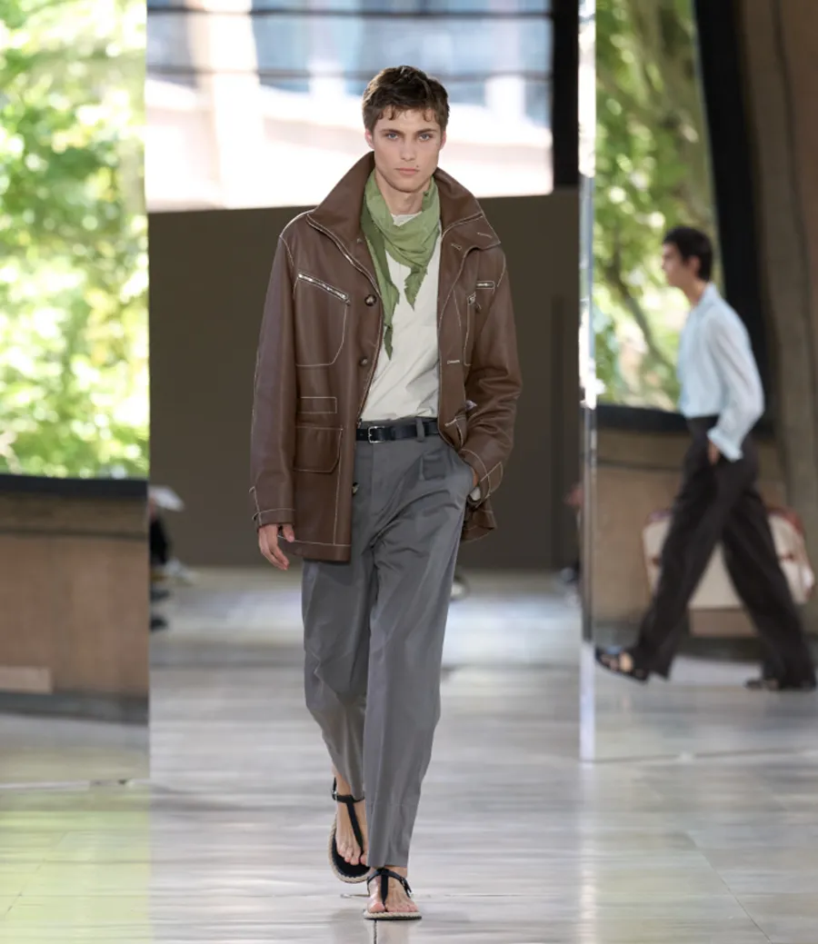 Hermès Menswear Xuân/Hè 2026: Khi sự lặng thầm lên tiếng giữa kinh đô thời trang