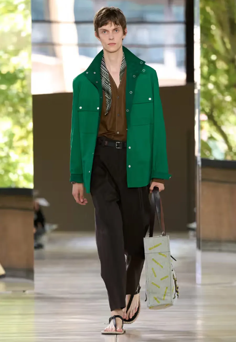 Hermès Menswear Xuân/Hè 2026: Khi sự lặng thầm lên tiếng giữa kinh đô thời trang