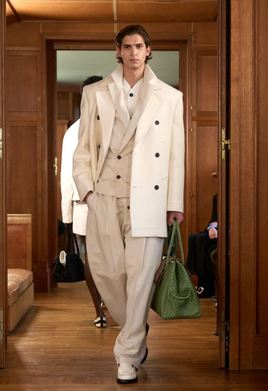 Jacquemus FW25: Couture đậm chất quê hương từ miền Nam nước Pháp