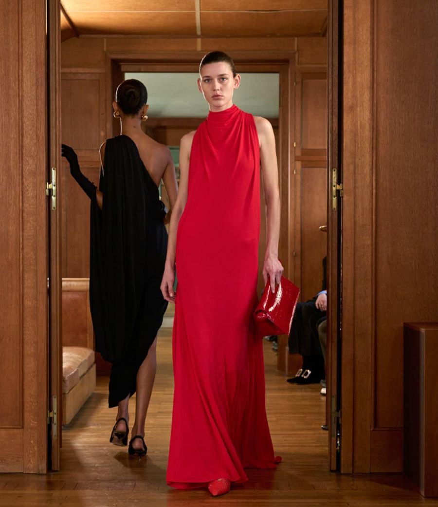 Jacquemus FW25: Couture đậm chất quê hương từ miền Nam nước Pháp