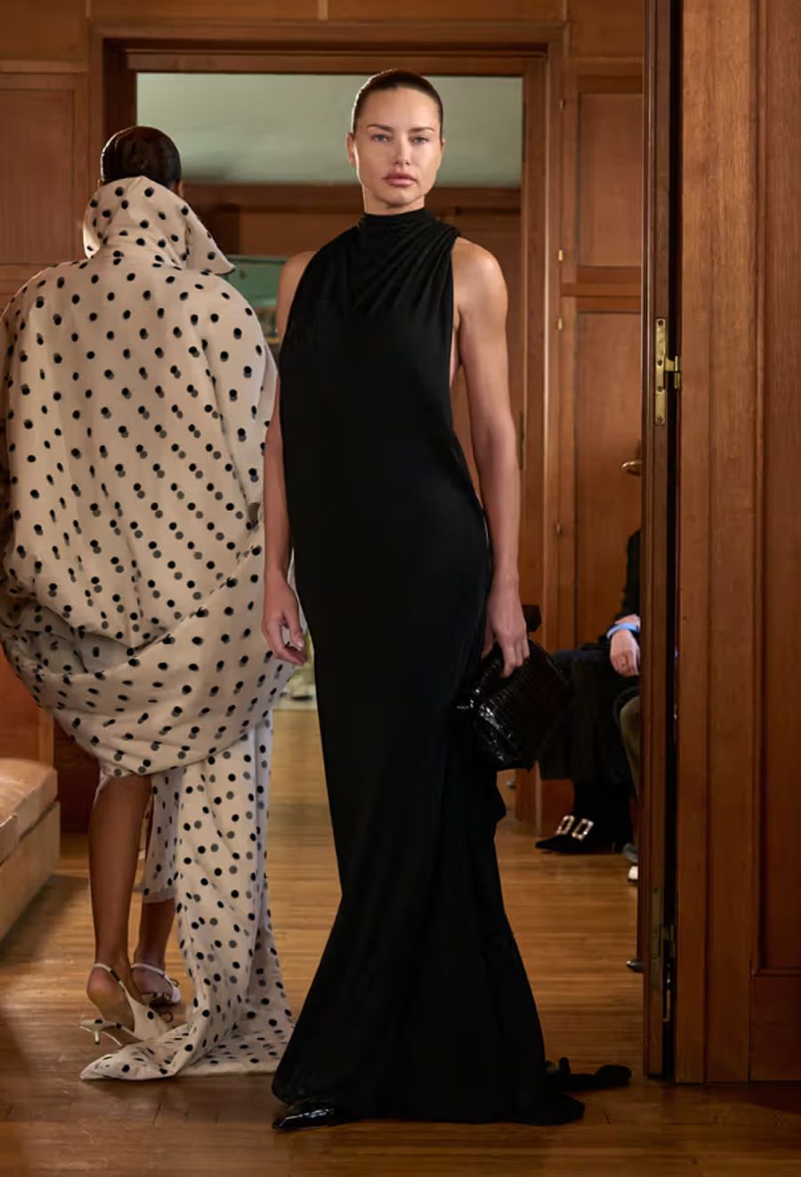 Jacquemus FW25: Couture đậm chất quê hương từ miền Nam nước Pháp