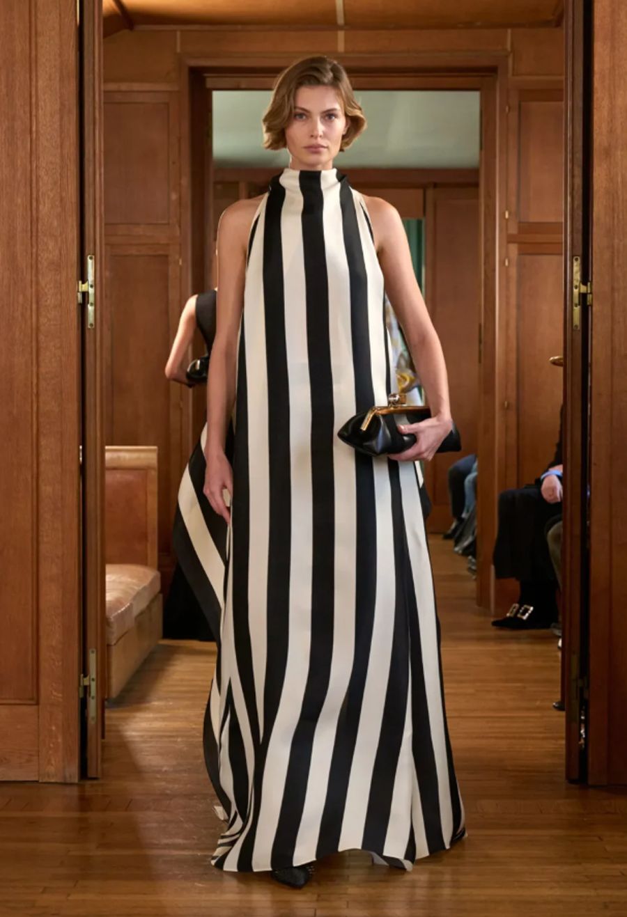 Jacquemus FW25: Couture đậm chất quê hương từ miền Nam nước Pháp