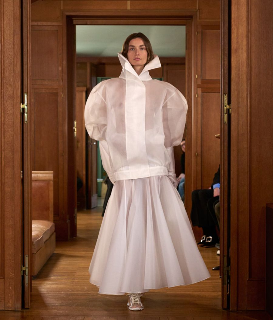 Jacquemus FW25: Couture đậm chất quê hương từ miền Nam nước Pháp