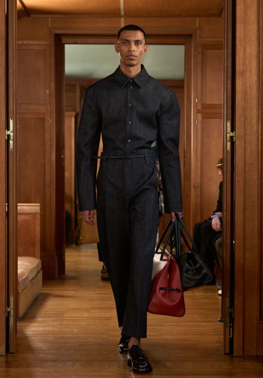 Jacquemus FW25: Couture đậm chất quê hương từ miền Nam nước Pháp