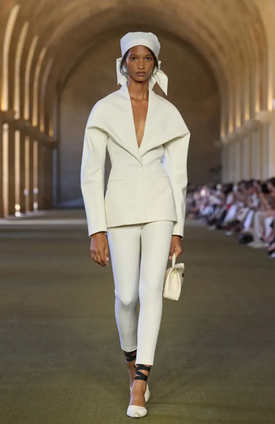 Jacquemus Spring/Summer 2026 “Le Paysan”: Tình đất Provence thấm đẫm hơi thở thanh lịch