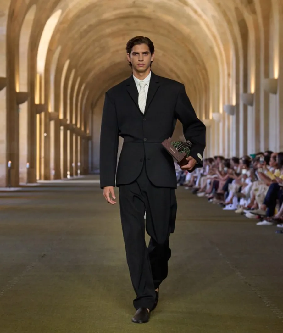 Jacquemus Spring/Summer 2026 “Le Paysan”: Tình đất Provence thấm đẫm hơi thở thanh lịch