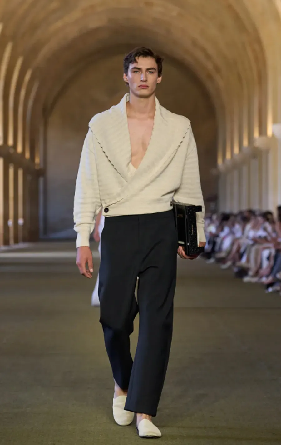Jacquemus Spring/Summer 2026 “Le Paysan”: Tình đất Provence thấm đẫm hơi thở thanh lịch