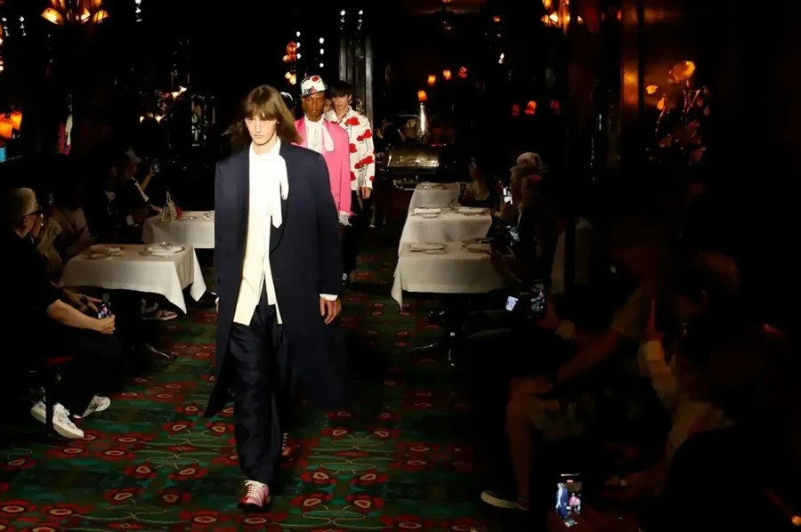 KENZO SS26 Menswear: Từ Hộp Đêm Đến Sàn Diễn Thời Trang