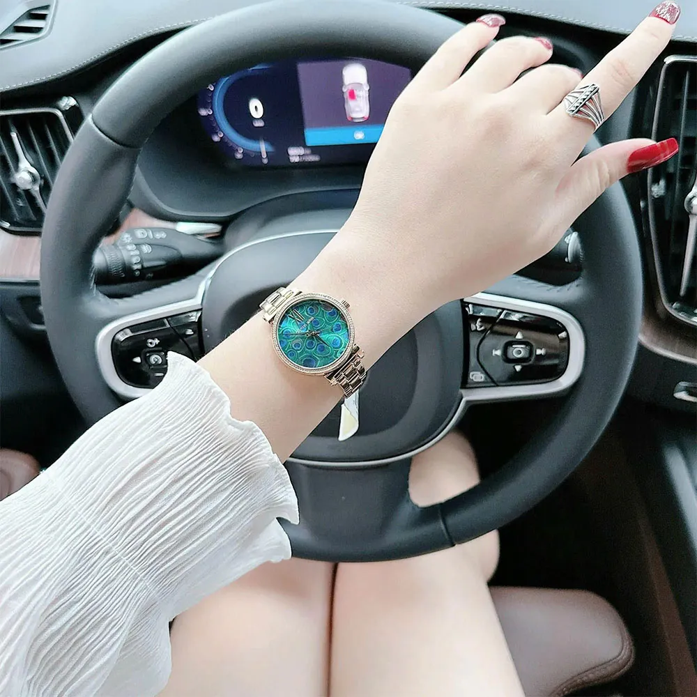 Kính Khoáng (Mineral Crystal) Là Gì? Top 10 Mẫu Đồng Hồ Bán Chạy