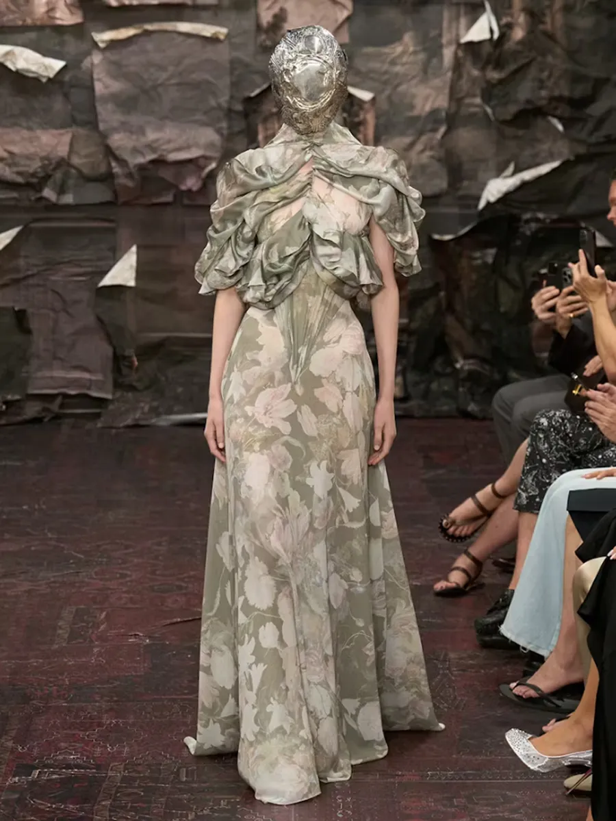 Maison Margiela Artisanal FW25: Glenn Martens và sự hồi sinh của tâm hồn Gothic
