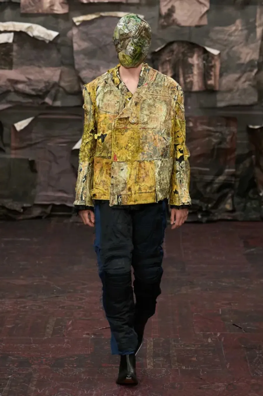 Maison Margiela Artisanal FW25: Glenn Martens và sự hồi sinh của tâm hồn Gothic