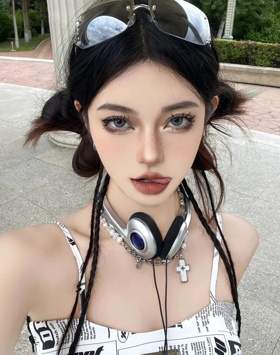 6 Cách Makeup Đi ConCert Cá Tính Và Nổi Bật Giữa Đám Đông