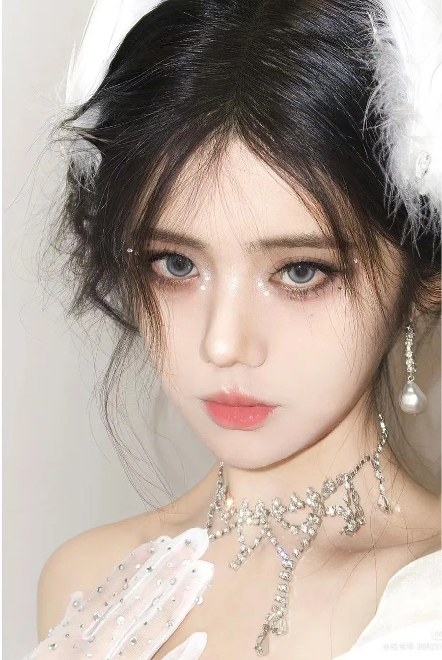 6 Cách Makeup Đi ConCert Cá Tính Và Nổi Bật Giữa Đám Đông