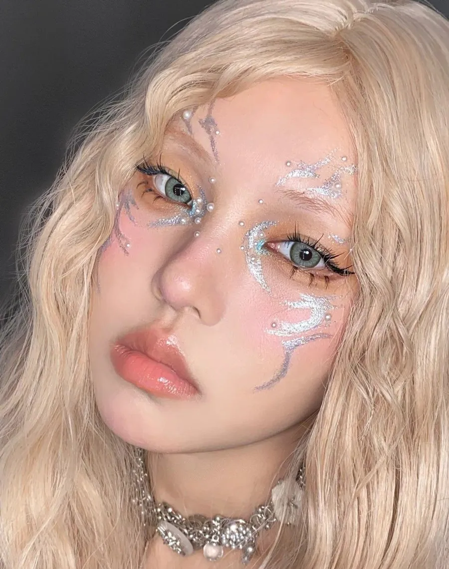 6 Cách Makeup Đi ConCert Cá Tính Và Nổi Bật Giữa Đám Đông