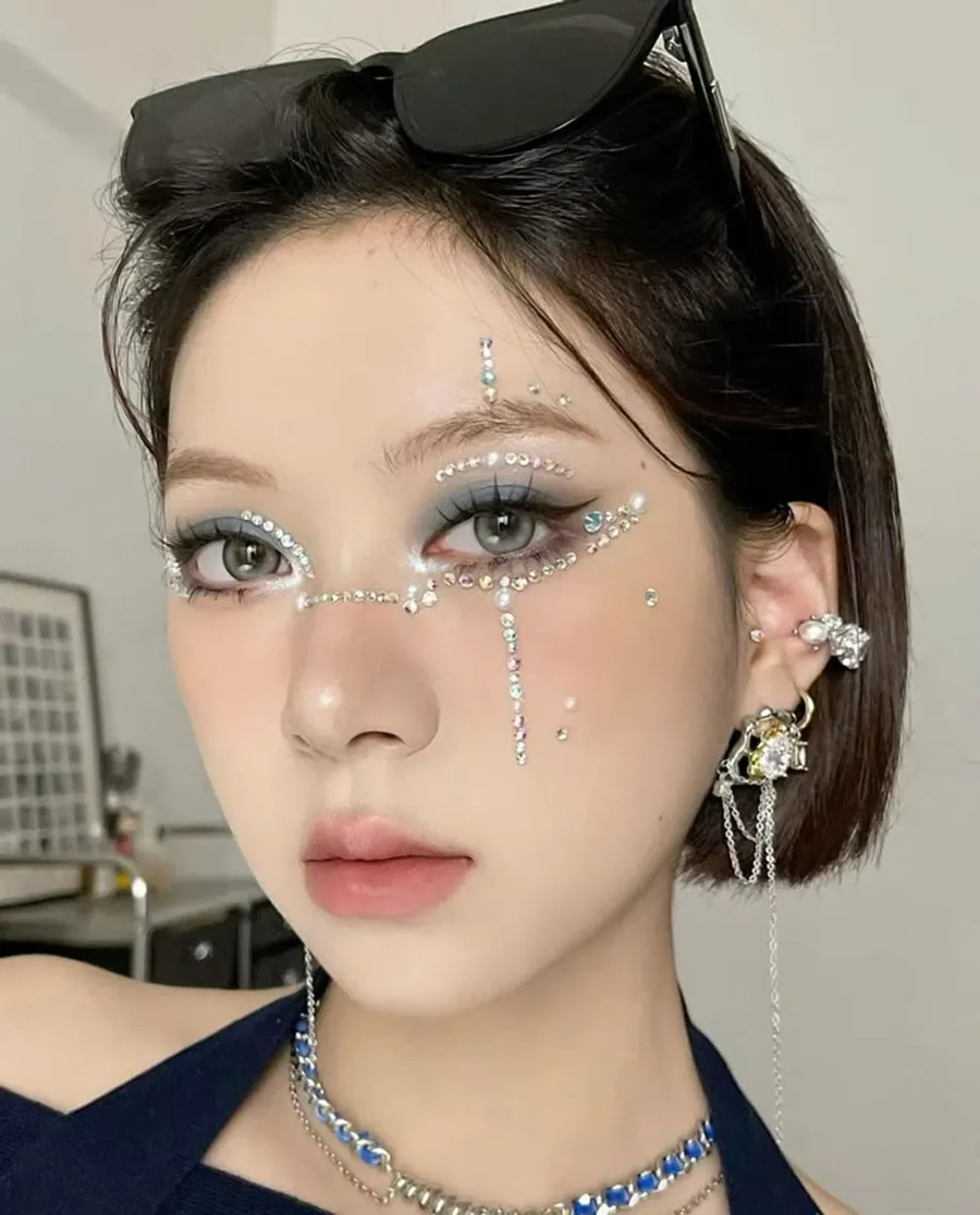 6 Cách Makeup Đi ConCert Cá Tính Và Nổi Bật Giữa Đám Đông