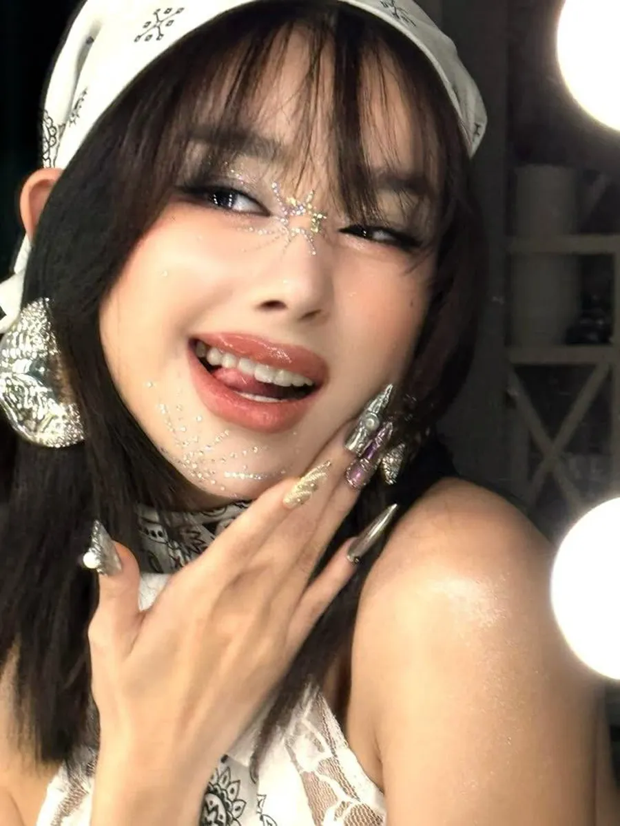 6 Cách Makeup Đi ConCert Cá Tính Và Nổi Bật Giữa Đám Đông