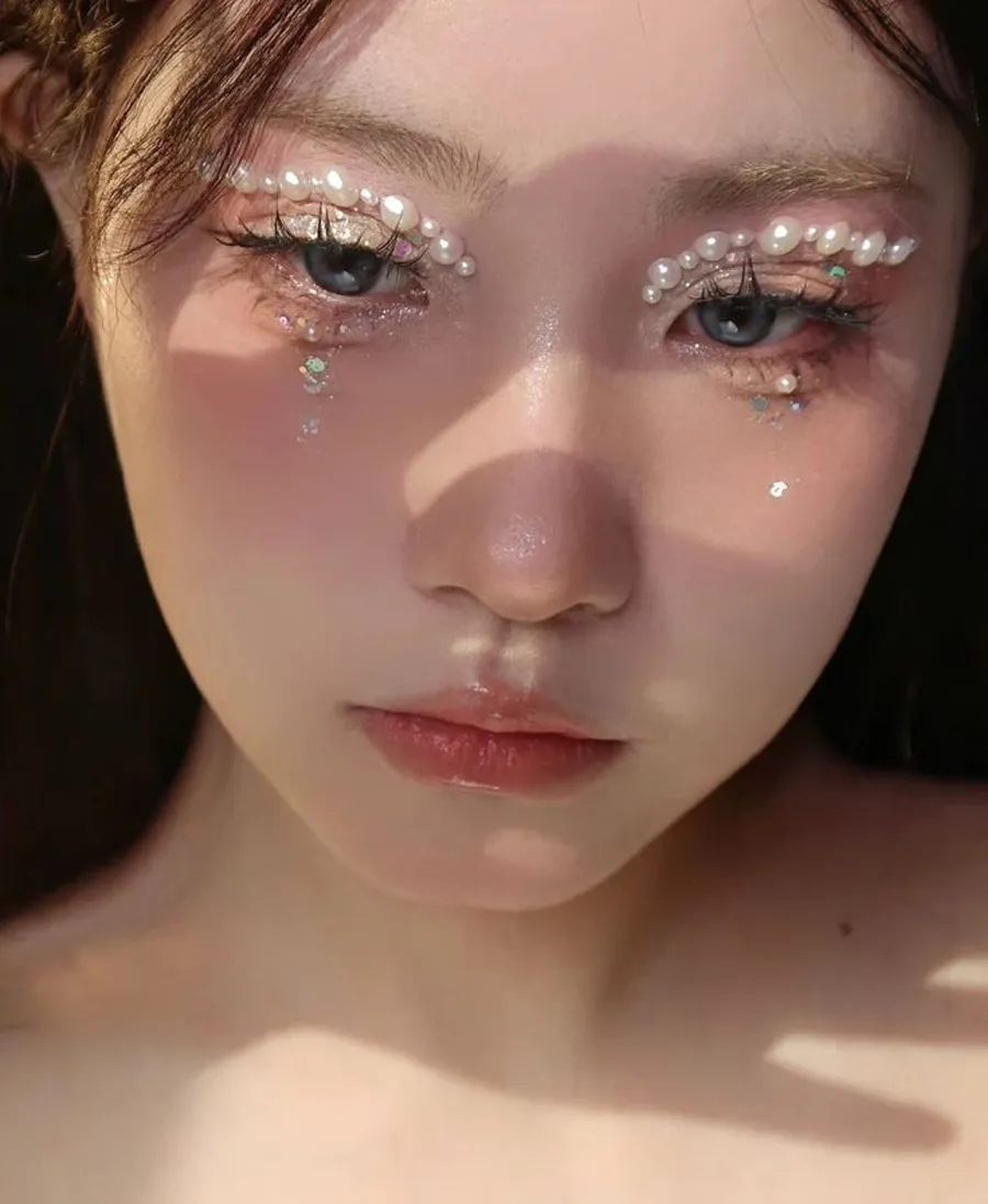 6 Cách Makeup Đi ConCert Cá Tính Và Nổi Bật Giữa Đám Đông