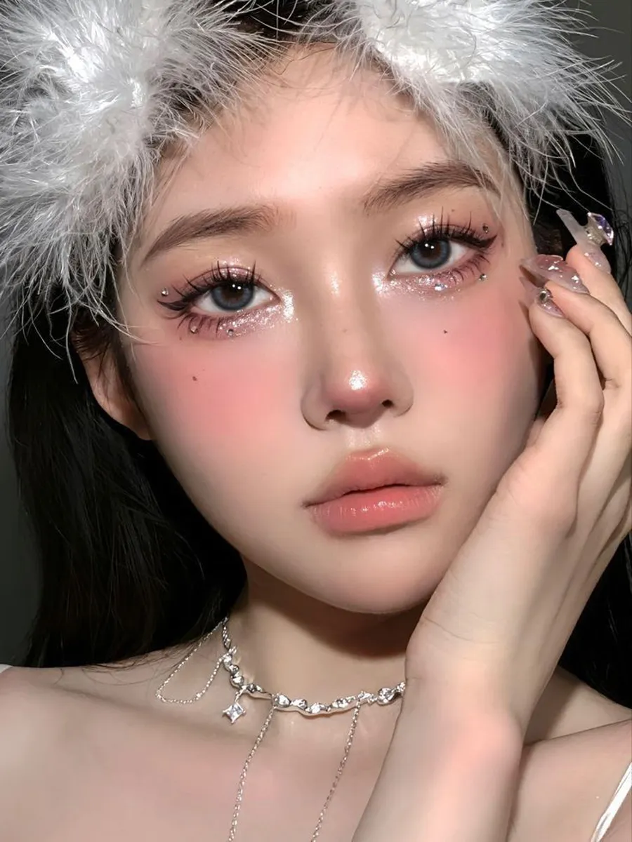 6 Cách Makeup Đi ConCert Cá Tính Và Nổi Bật Giữa Đám Đông