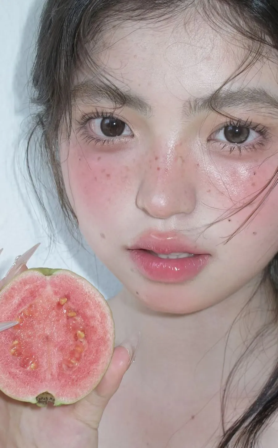 Makeup tone ổi hồng