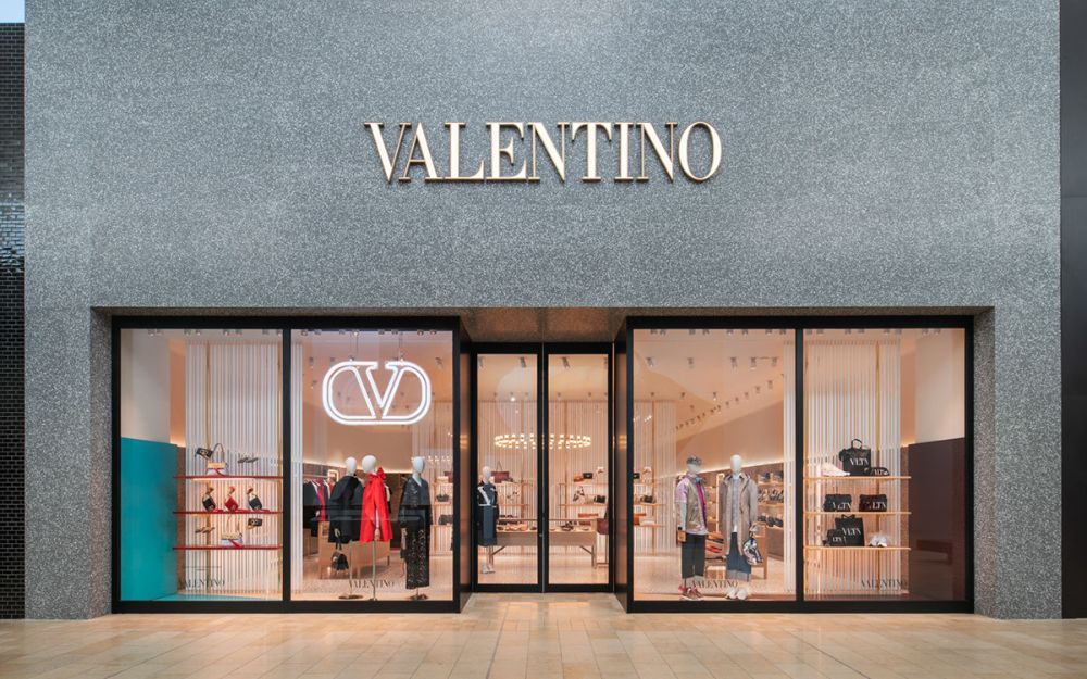 Review 04 Nước Hoa Valentino Đen Bán Chạy, Được Săn Đón Hiện Nay - 1