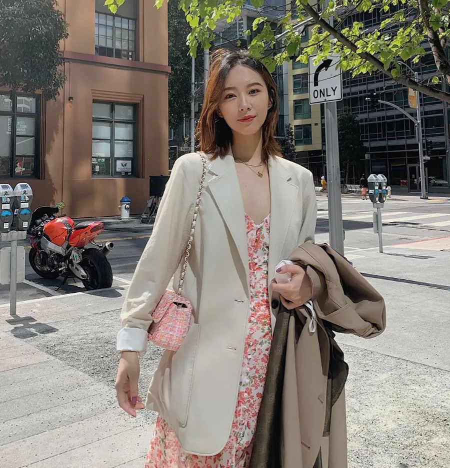 Mặc gì đi xem diễu binh 2/9? Gợi ý outfit ấn tượng cho nam và nữ