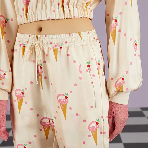 Quần Suông Nữ Gucci Ice Cream Pattern Print Twill Silk Trousers 731144XJE9P9381 Màu Be Size XS - Thời trang - Vua Hàng Hiệu