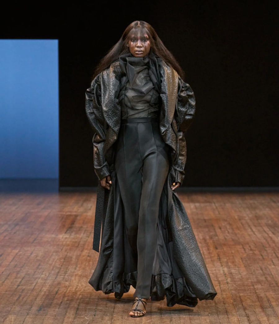 BST Viktor & Rolf Thu Đông 2025: 