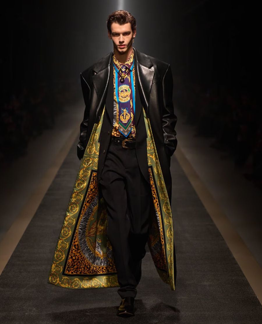 Bộ Sưu Tập Versace Thu Đông 2025: Glamour Gặp Công Nghệ 3D - 6
