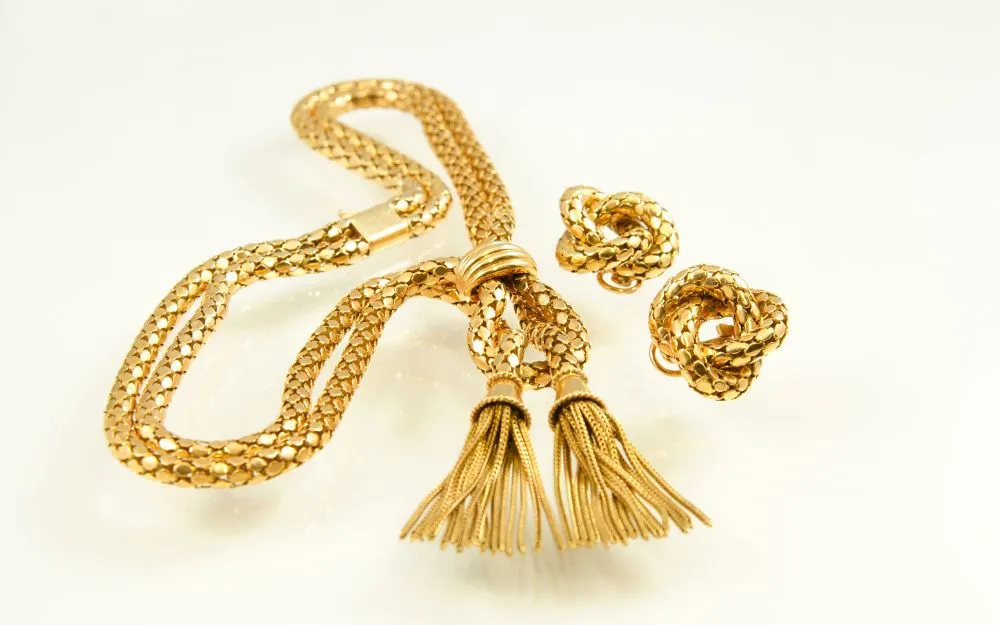 Giải Mã Chi Tiết Các Ký Hiệu Trên Trang Sức Vàng - 3