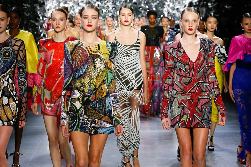 Flashy là gì? Ứng Dụng Phong Cách Flashy Trong Thời Trang - 1