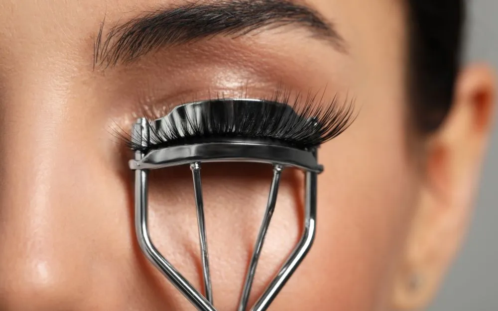Top 10 Mascara Tốt, Bán Chạy Giúp Làm Cong Mi Trong Thời Gian Dài - 20