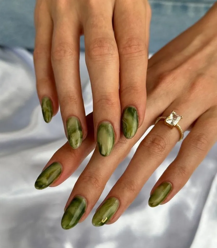 Nail lá xanh giao mùa