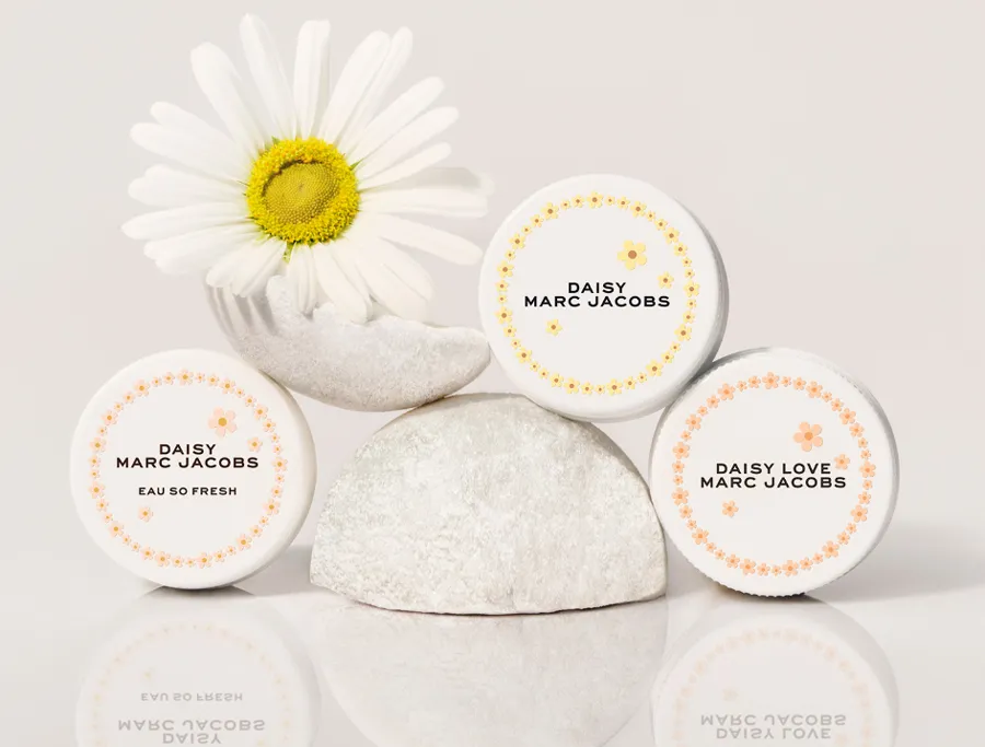 Marc Jacobs Daisy Drops Signature