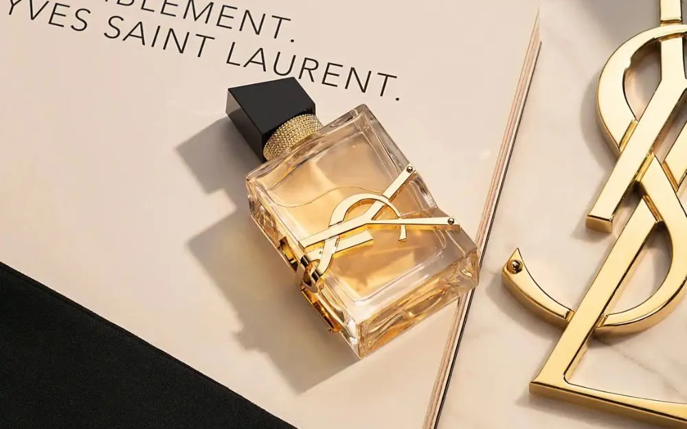 Gợi Ý 10 Nước Hoa Tặng Sếp Nữ Thơm Lâu, Sang Trọng  - 9