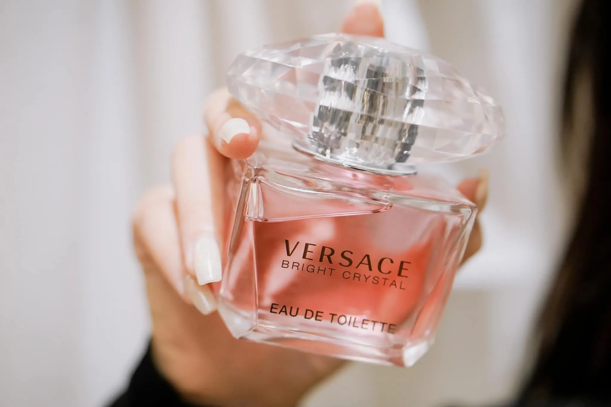 Top nước hoa nữ bán chạy quyến rũ nhất Versace Bright Crystal Eau de Toilette