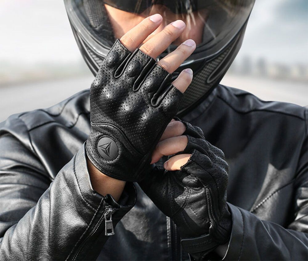 Phong Cách Motorcore Là Gì? 10+ Items Theo Phong Cách Motorcore Không Thể Thiếu - 8