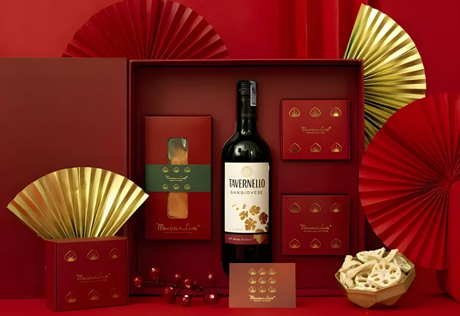 Rượu vang hoặc rượu mạnh