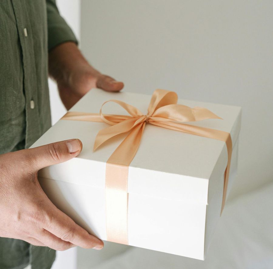 Kinh nghiệm tặng quà trung thu cho sếp đúng ý và ấn tượng