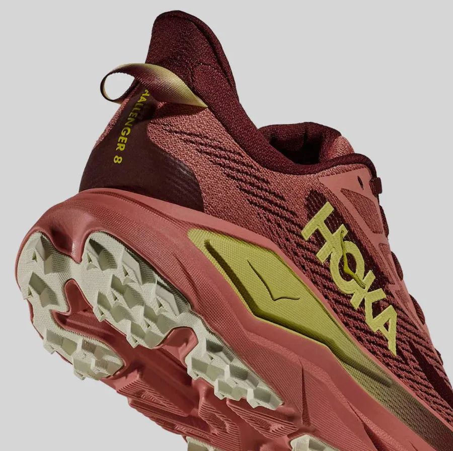 Hoka Challenger 8