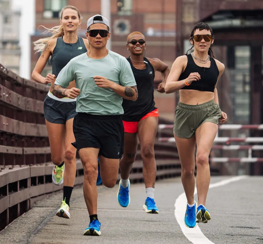 Top 10 thương hiệu quần áo chạy bộ được yêu thích