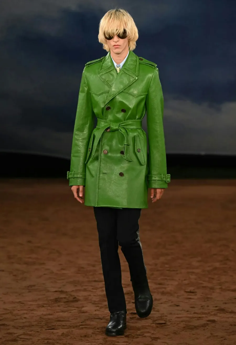 Burberry Xuân/Hè 2026: Khi âm nhạc và tinh thần phóng khoáng trở lại sàn diễn - 10