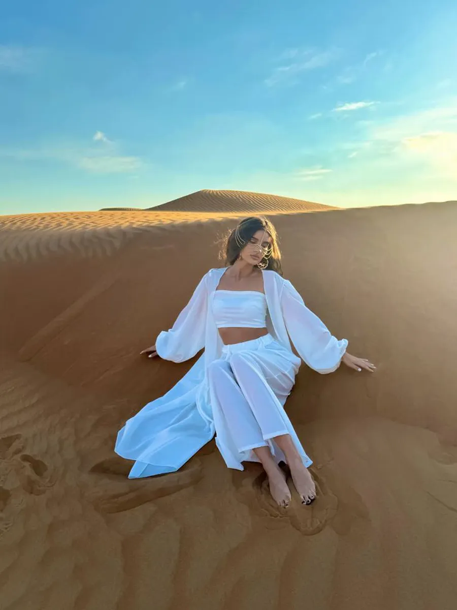 Sơ mi trắng oversized