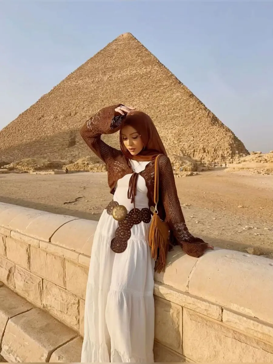 Áo cổ yếm có mũ