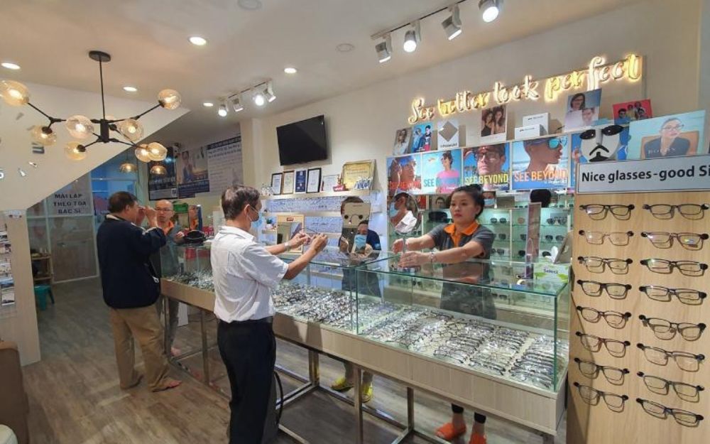 Top 10 Địa Chỉ Mua Mắt Kính Uy Tín Ở TPHCM Chính Hãng, Giá Tốt - 5