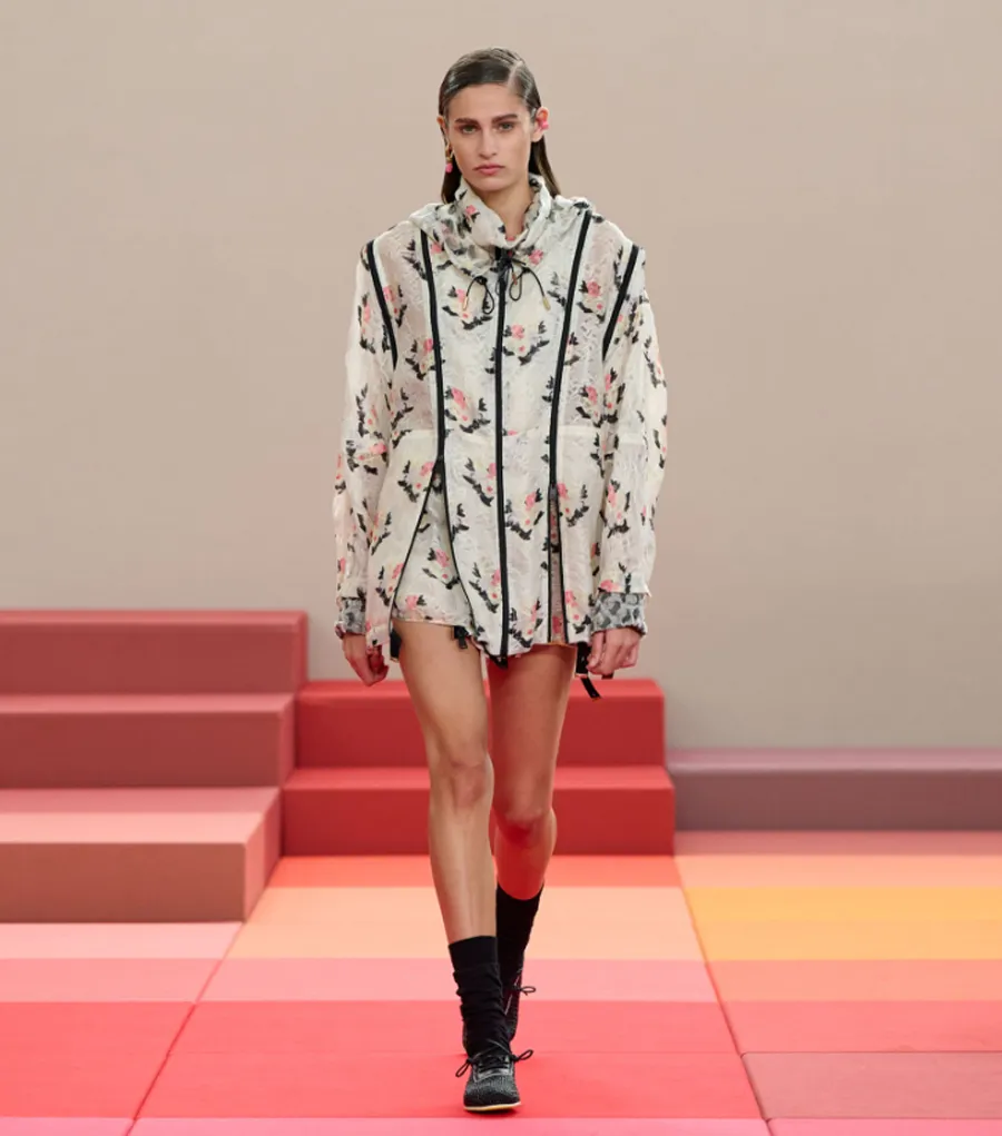 Fendi Xuân/Hè 2026: Khi kí ức thị giác biến thành một lãnh địa rực rỡ - 13