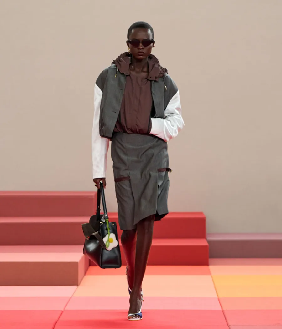 Fendi Xuân/Hè 2026: Khi kí ức thị giác biến thành một lãnh địa rực rỡ - 23