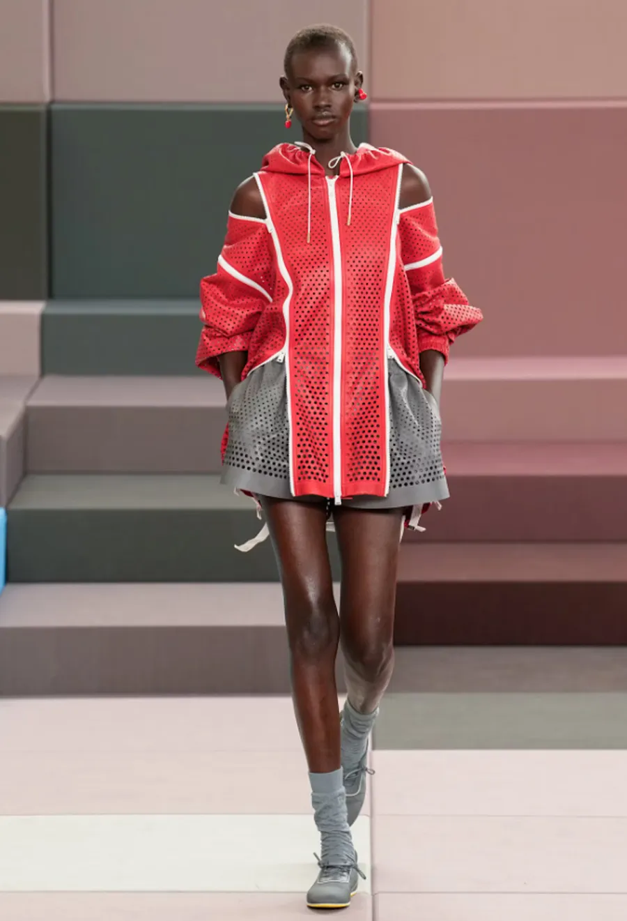 Fendi Xuân/Hè 2026: Khi kí ức thị giác biến thành một lãnh địa rực rỡ - 25